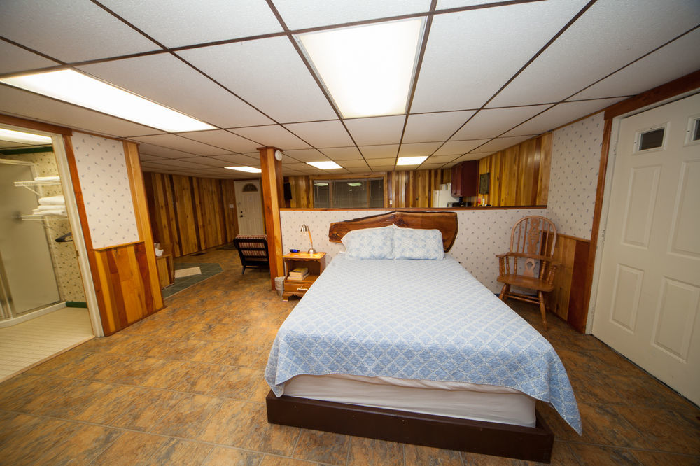 Log Cabin Lodge & Suites Jones Mills Экстерьер фото