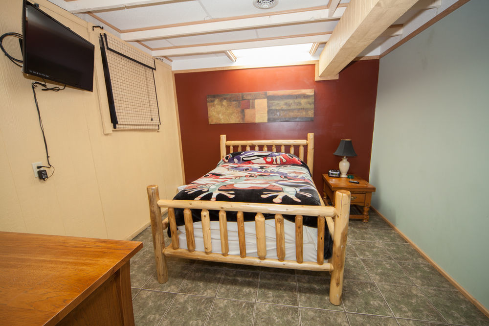Log Cabin Lodge & Suites Jones Mills Экстерьер фото