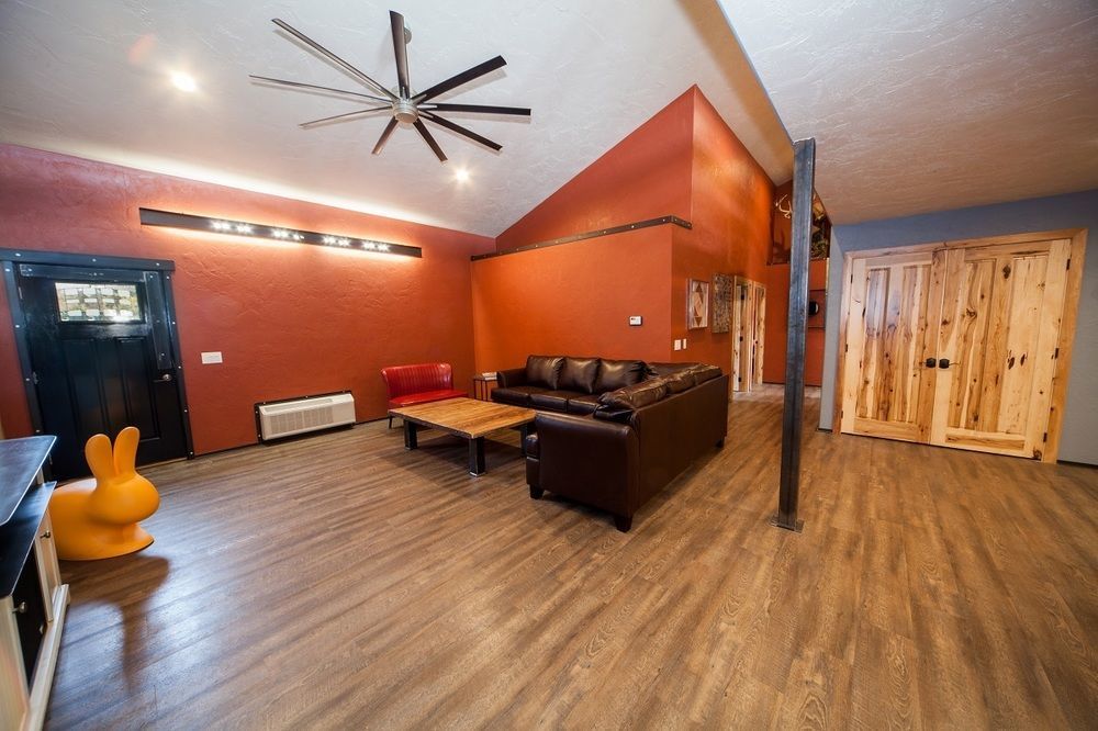 Log Cabin Lodge & Suites Jones Mills Экстерьер фото